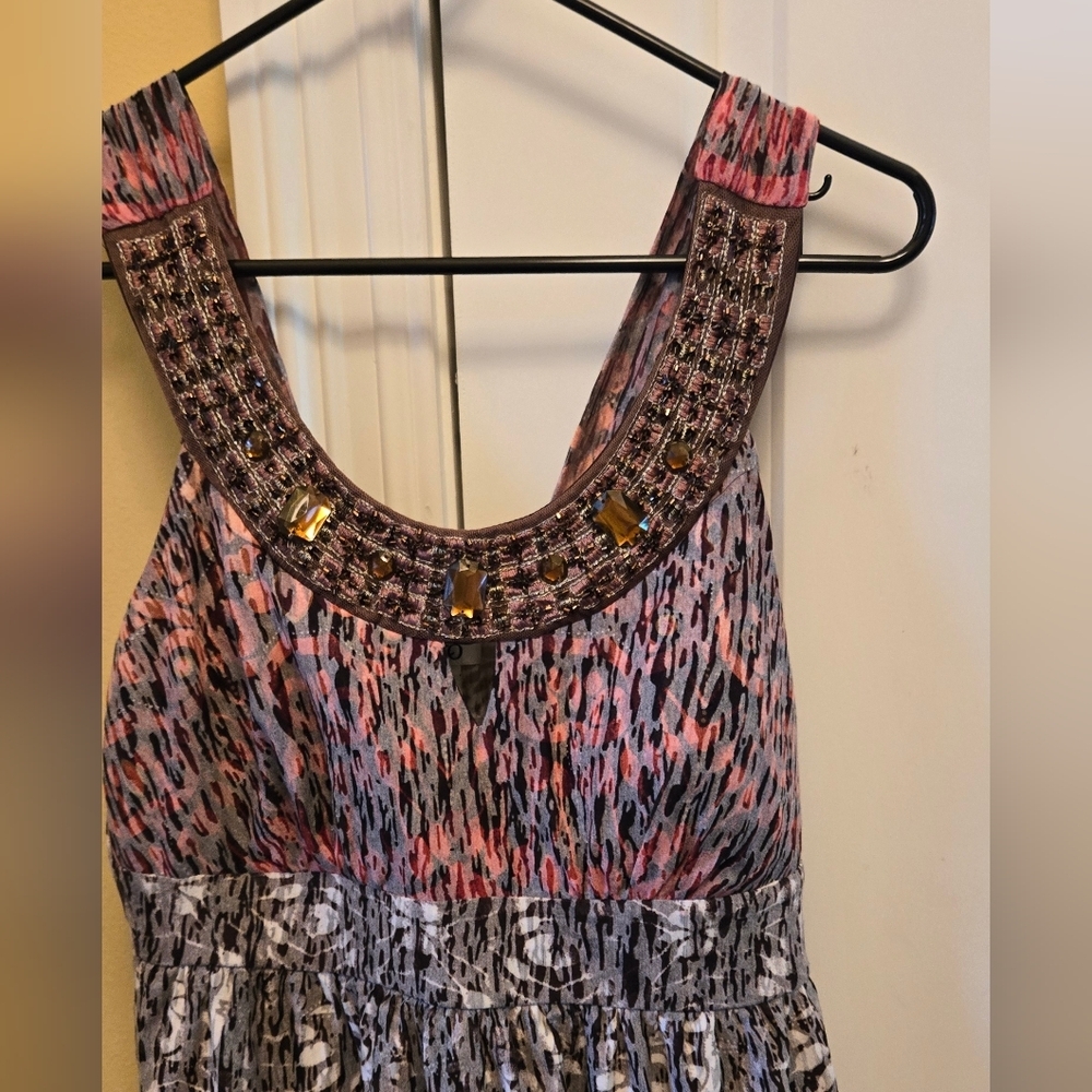 Women's Black, White And Red Sleeveless Scoop Key Hole Gold Jewel Maxi Dress - Picture 2 of 4